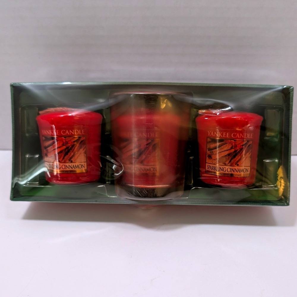Yankee Candle Sparkling Cinnamon 3 Piece Votive Gift Set w Glass Holder New Disc